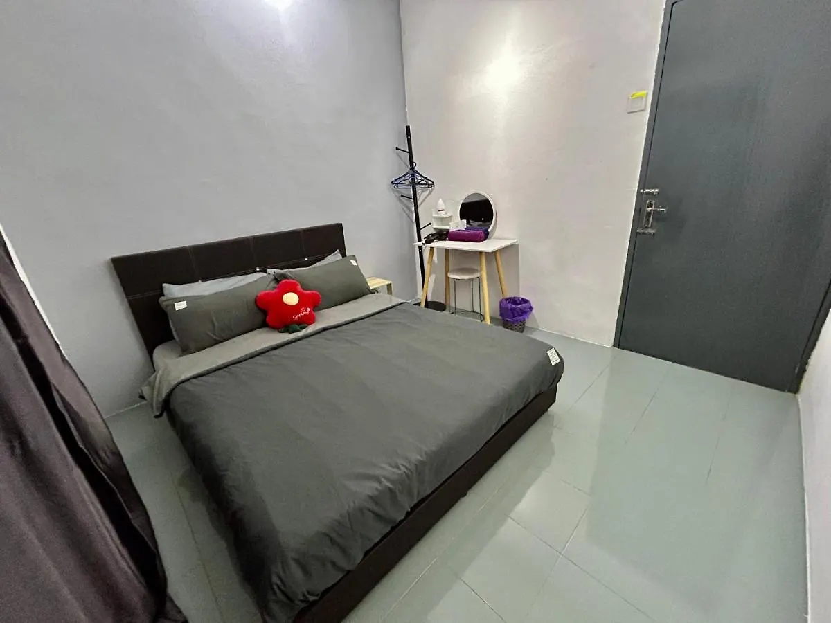 Cozy24#4Pax#Wifi&Netflix#Nearaeonalma#Heritage Bukit Mertajam 0*,  Malaysia